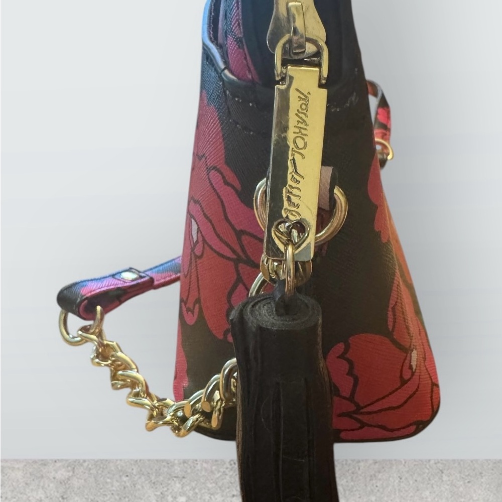 Betsy‎ Johnson black/floral bag, crossbody, zip top, tassel zipper. - Picture 3 of 5